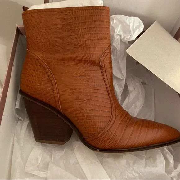 Sarto by Franco Sarto Valentina Ankle Bootie - Picture 3 of 12